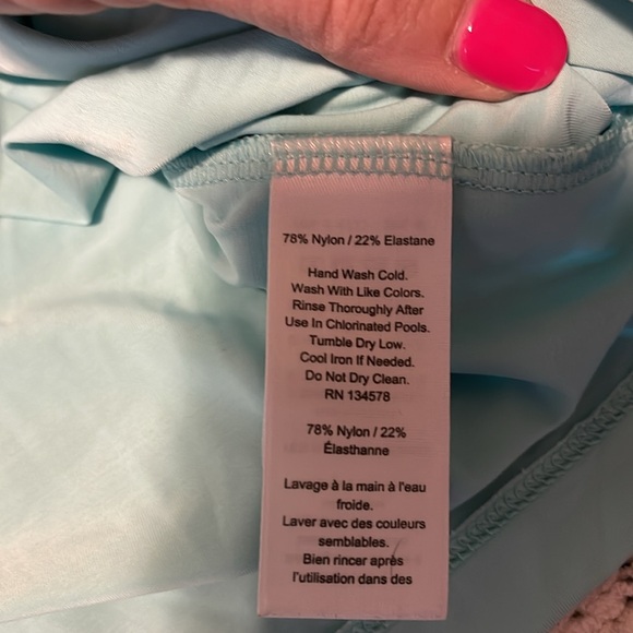 Vineyard Vines Hooded Swim Shirt - Picture 3 of 9